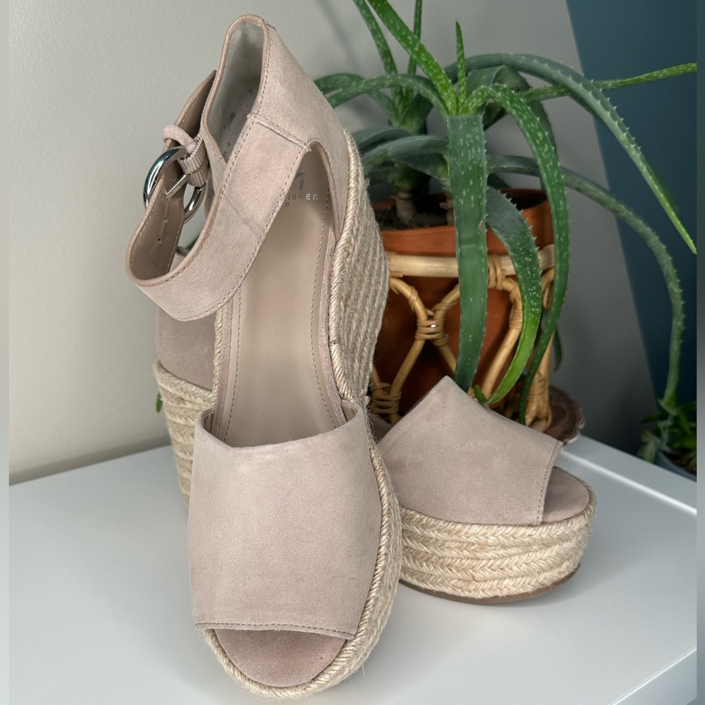 Marc Fisher LTD Malita Espadrille Wedge Sandals Taupe Suede Ankle Strap 11M